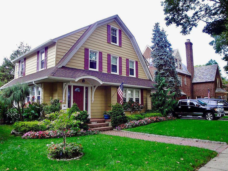 2nd image of 33 Pennsylvania Blvd