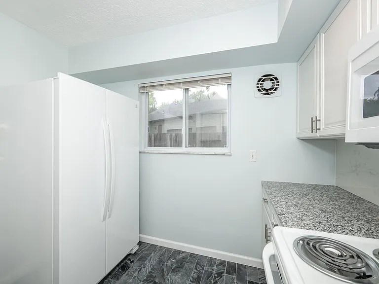 7752 Montgomery Rd #73 — Photo 17