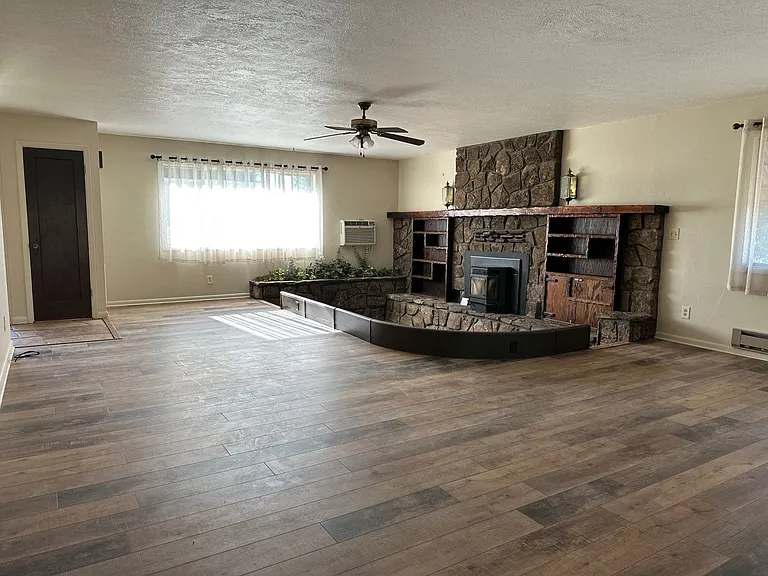 2309 S Malin Rd — Photo 4