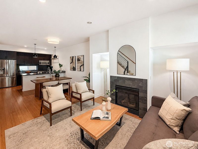 4th image of 4917 39th Avenue S