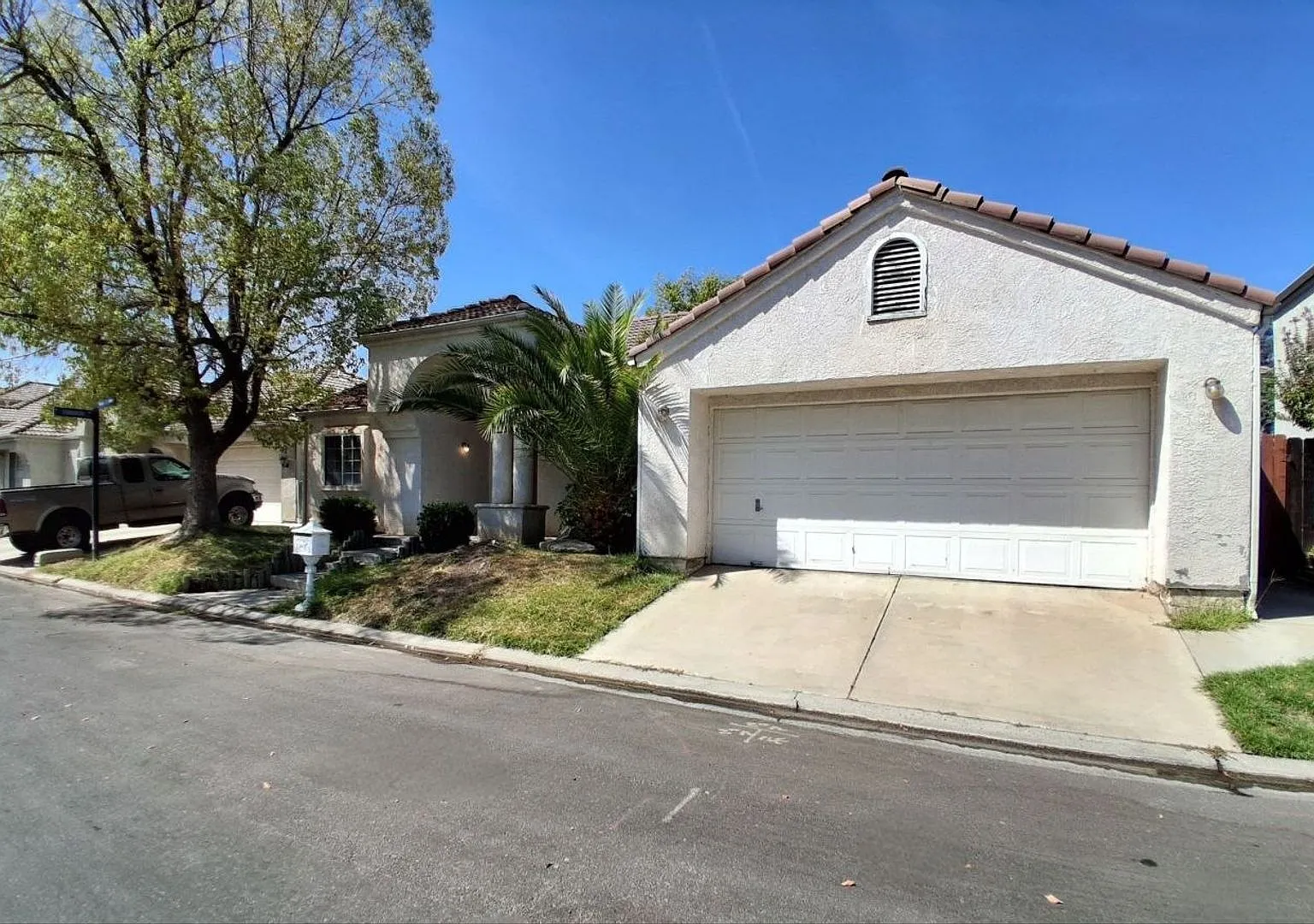Fort Washington 3 Bedroom Home Located Near Champlain & Perrin! — Photo 3