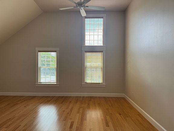 3rd image of 27 Railroad Ave APT 102