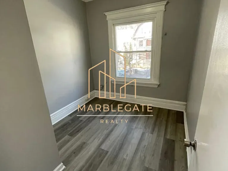 190 Seymour Ave #22 — Photo 6
