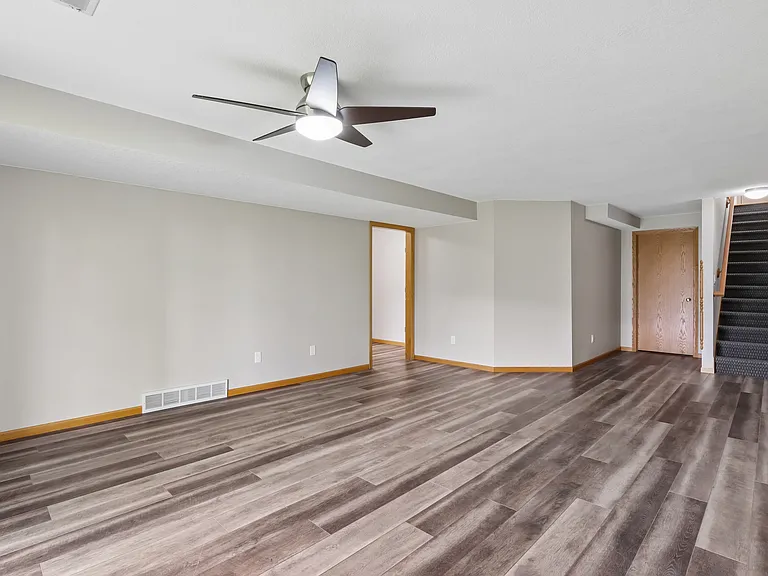 1551 Ranier Dr — Photo 13