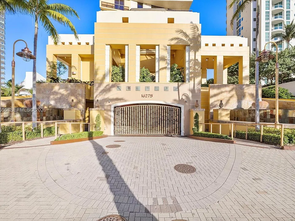 16275 Collins Ave #502