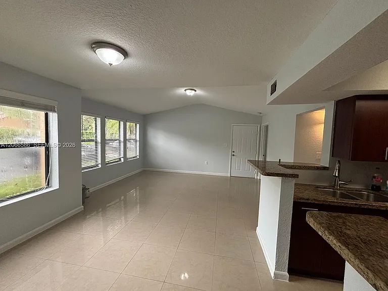 15591 SW 105th Ter #511 — Photo 11