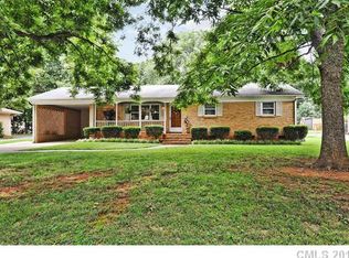 3215 Wiseman Dr, Charlotte, NC 28227