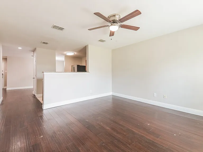 1428 Waterford Dr — Photo 6