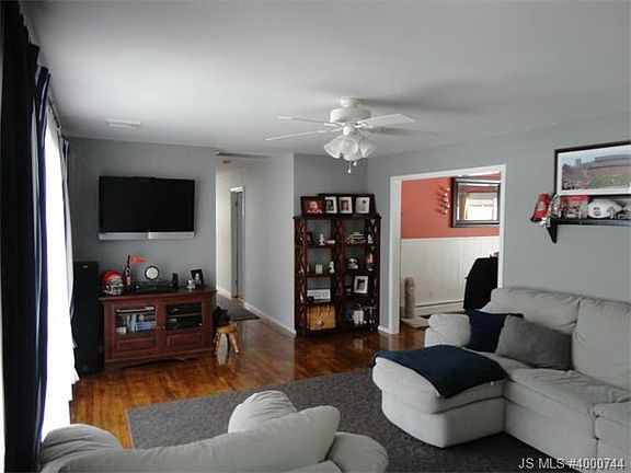 5th image of 248 Quail Ln N
