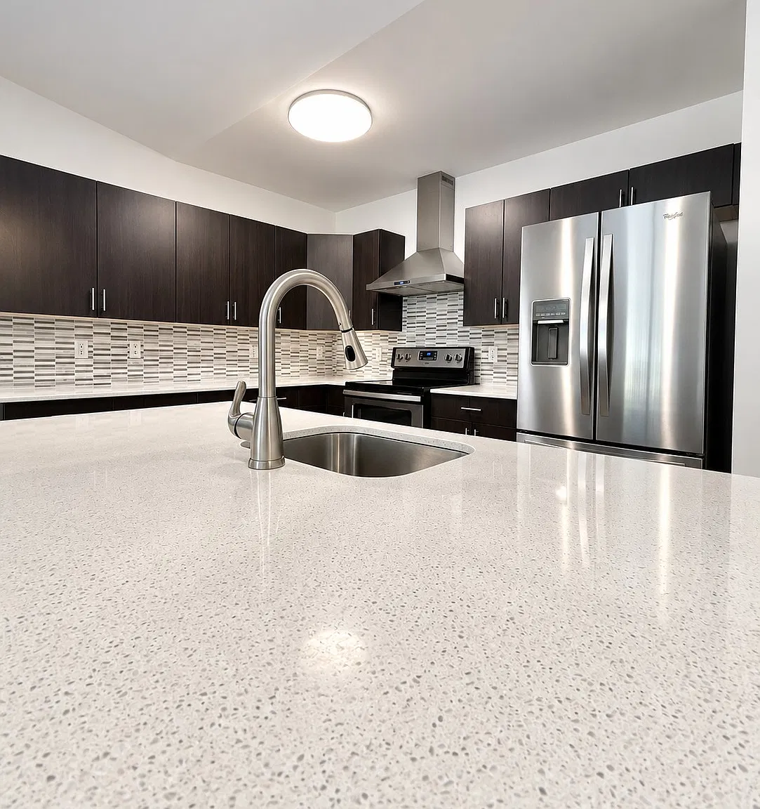 3 bed, 1689 sqft, $2,290 — Photo 2