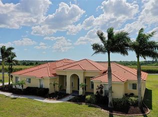 5213 Lake Siena Dr, Wimauma, FL 33598