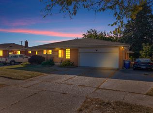 31293 Gilbert Dr, Warren, MI 48093