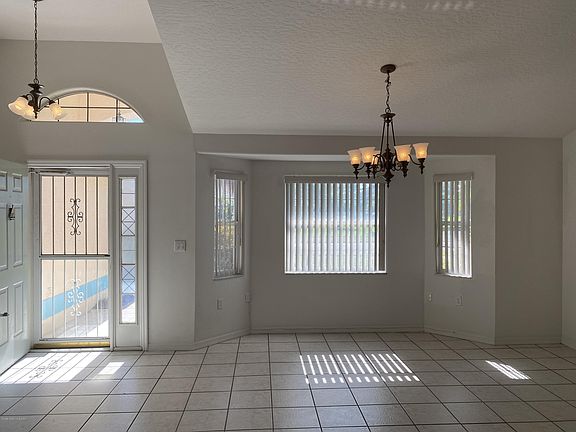 4th image of 1918 Barrington Cir