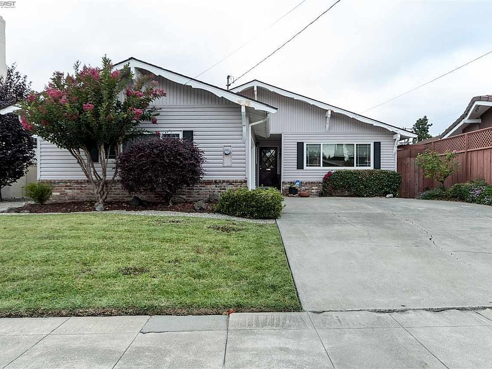 2nd image of 420 Begier Ave