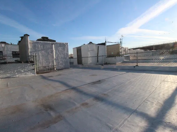 23-19 Steinway Street image 2 of 15