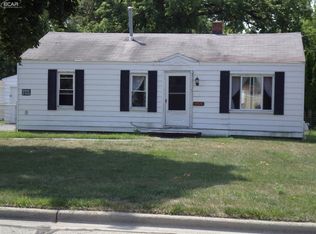 4026 Woodrow Ave, Burton, MI 48509