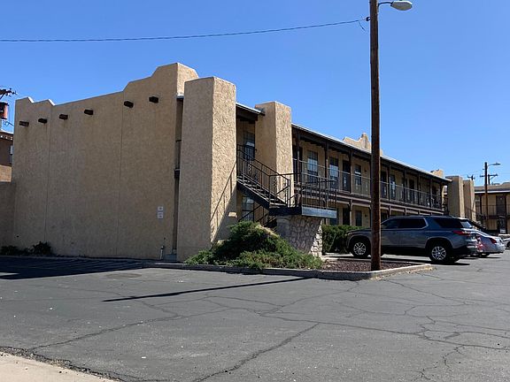 2nd image of 1825 Thomas Dr APT A1