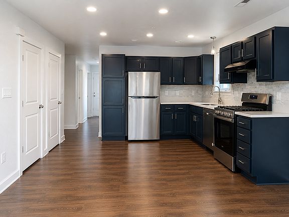 3rd image of 2813 W 53rd Ave