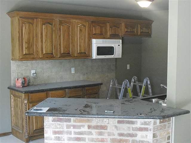2nd image of 225 Oak Rdg