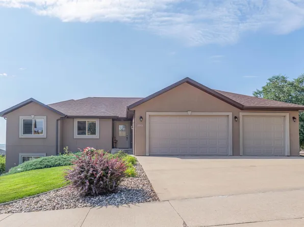 2501 Chokecherry Cir, Spearfish, SD 57783