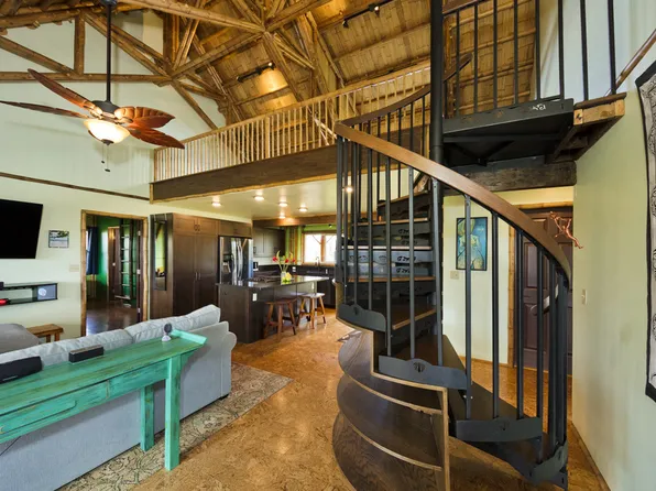 11-3345 Hibiscus St, Mountain View, HI 96771