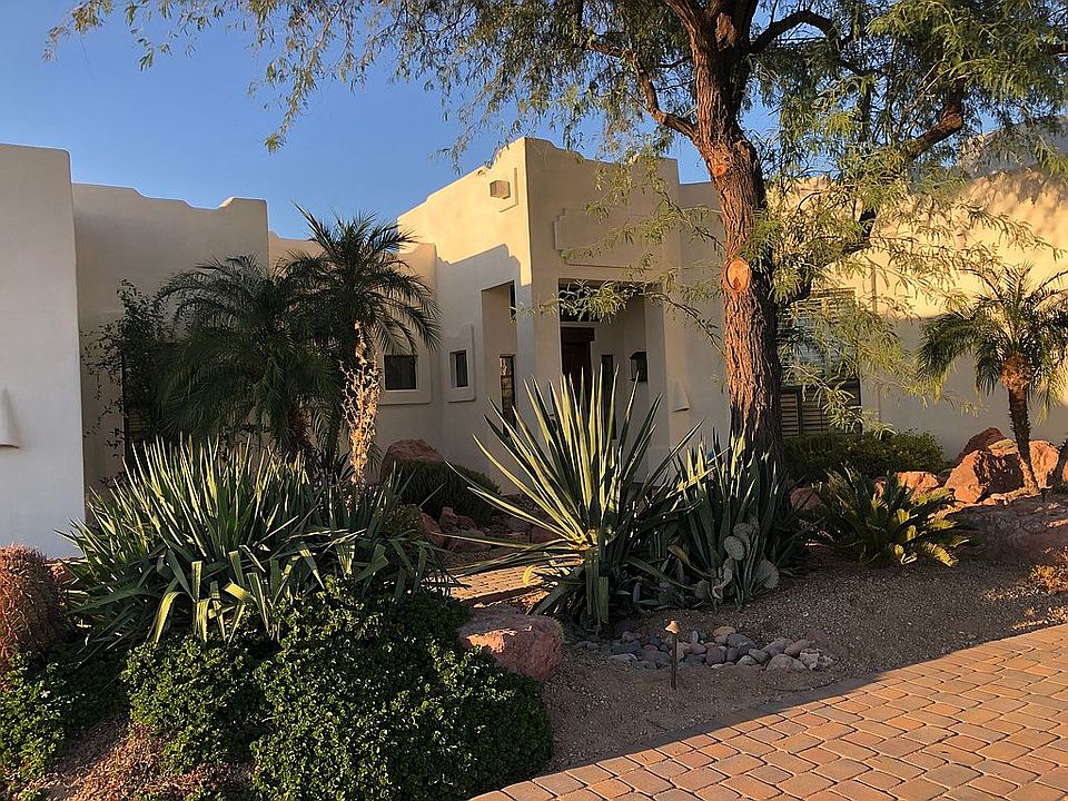 2nd image of 8522 E Via Del Sol St