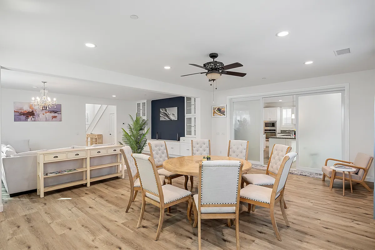 Building Photo - 3002 E Oak Knoll Loop
