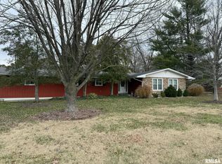 100 Prairie Rd, Carterville, IL 62918