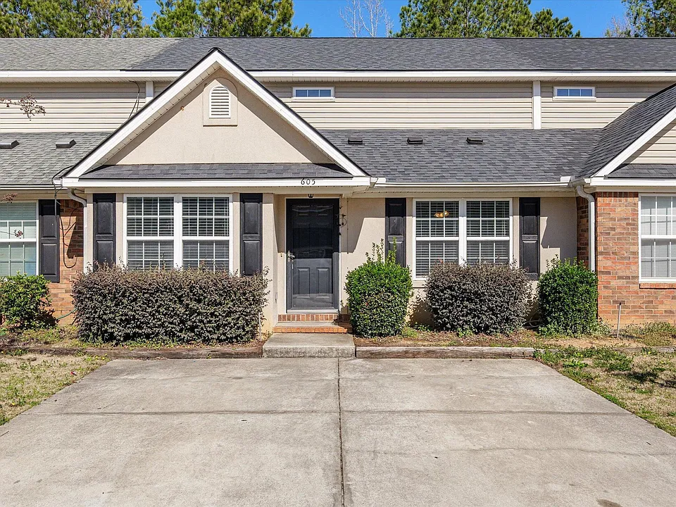 605 Goodale Ln