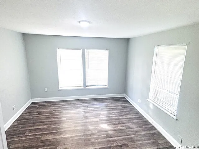 563 N San Horacio Ave — Photo 8