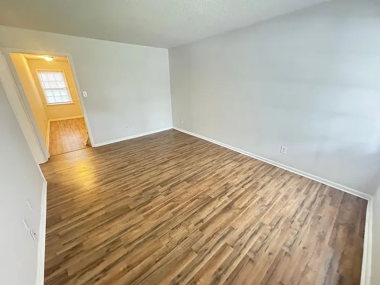 400 Stockton St — Photo 3