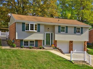 121 Hetherton Dr, Pittsburgh, PA 15237