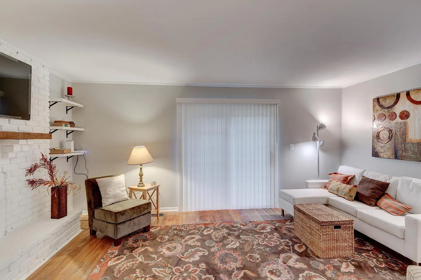 Charming Indianapolis home close to Fort Harrison State Park and trails — Photo 3