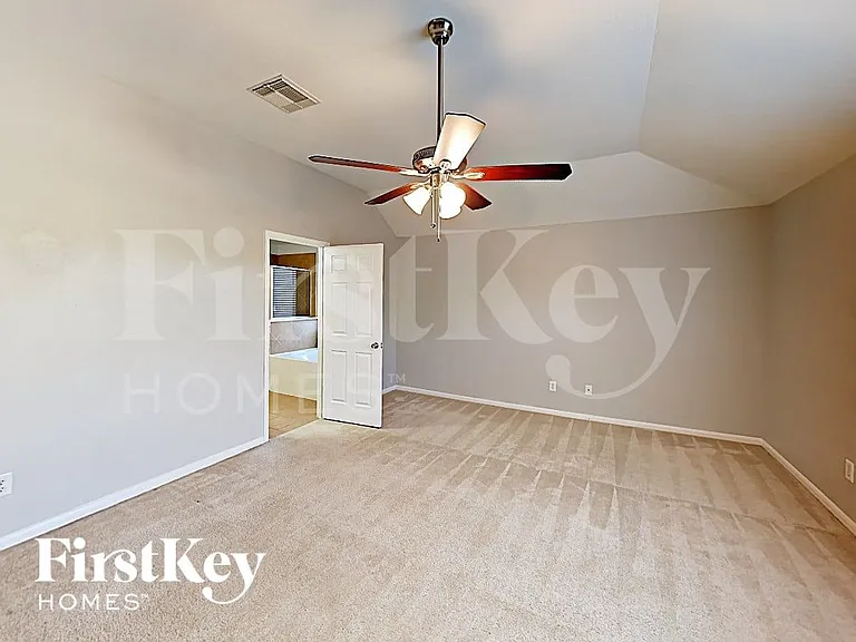 15207 Green Whisper Dr — Photo 8