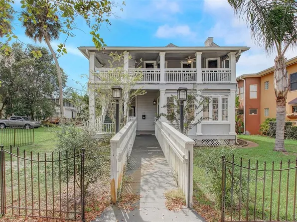 114 Live Oak St, New Smyrna Beach, FL 32168