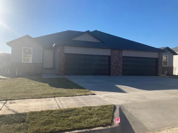 909 S Brooks Ave, Ozark, MO 65721