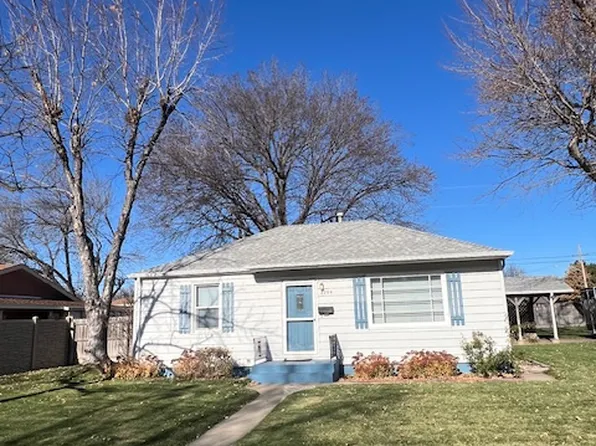 2204 W Phoenix Ave, Grand Island, NE 68803