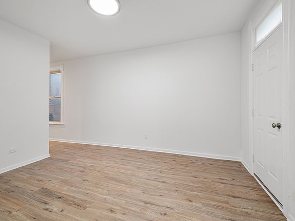 4th image of 2029 N Damen Ave #2FF