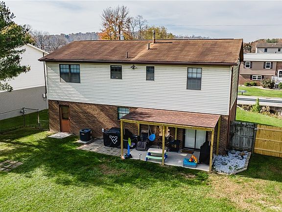 3rd image of 2305 Mount Vernon Cir