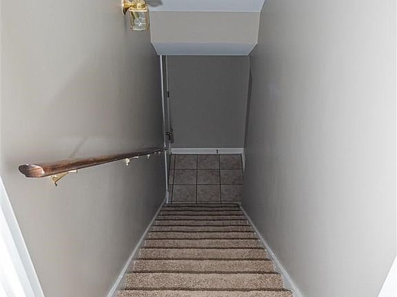3rd image of 1509 Oak Park Dr