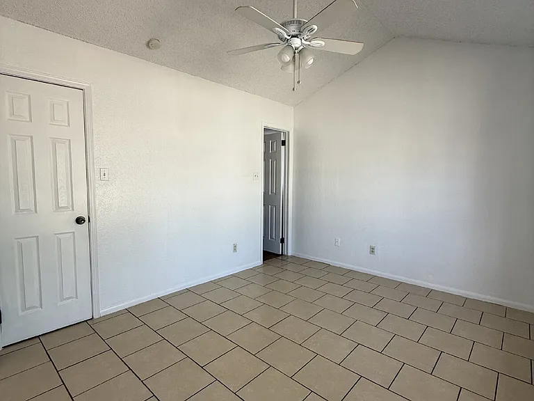 1670 Jones Ln — Photo 8
