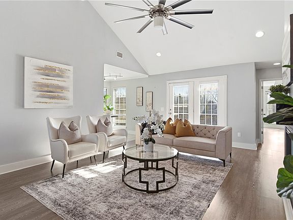 5th image of 601 Glasgow Ln