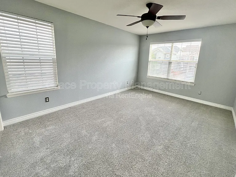 5574 S Buchanan St — Photo 20