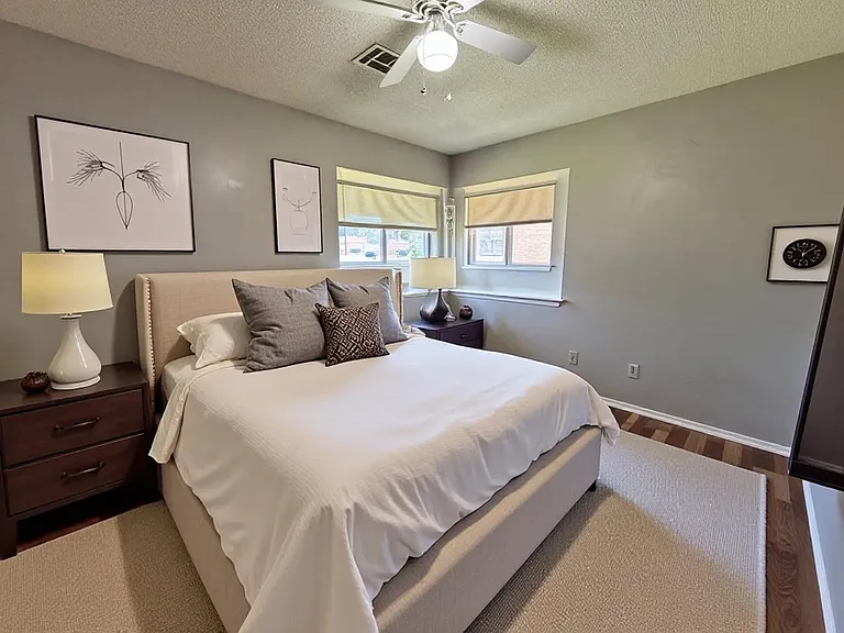 3216 Dentwood Ter — Photo 3