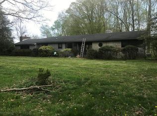 8 Willow Rd, Holmdel, NJ 07733