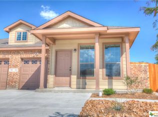 562 Creekside Cir, New Braunfels, TX 78130