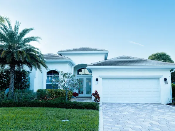 9016 Lakes Boulevard, West Palm Beach, FL 33412