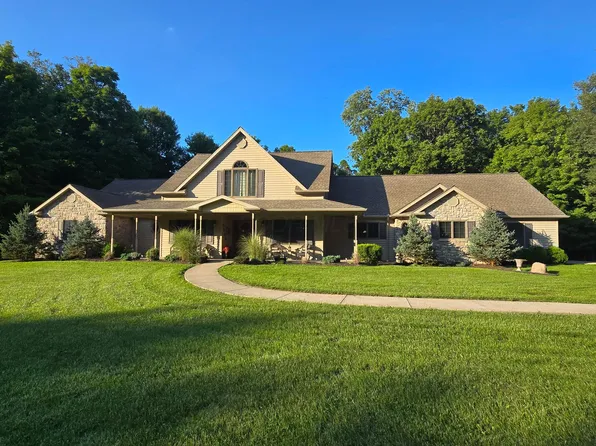 2198 Refugee Rd SW, Hebron, OH 43025