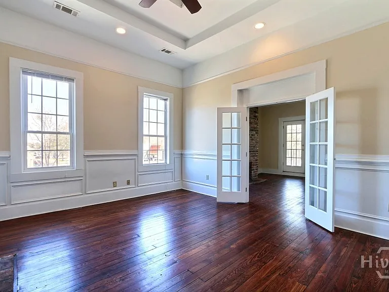 315 W Gwinnett St — Photo 10