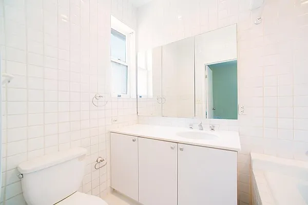 Rented by Domus Realty | media 20